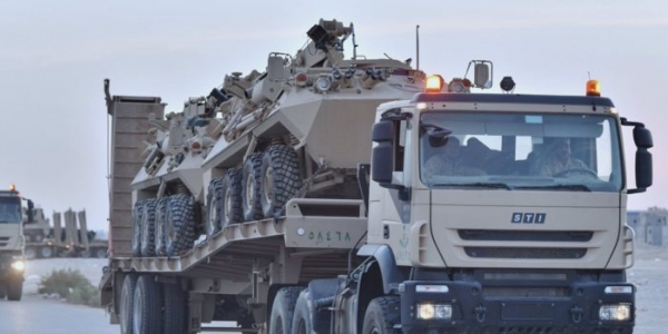 دبابات سعودية وسودانية تنتشر في عدن وأخرى في طريقها للعند