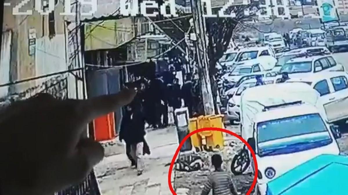 فيديو: طفل منبج الذي فصلته ثوانٍ عن الموت بتفجير انتحاري