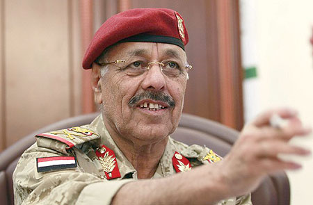 اللواء علي محسن الأحمر - قائد الفرقة أولى مدرع والرجل الأقوى في 