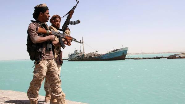 الحوثيون يعترفون باختطاف سفينة كورية في البحر الأحمر