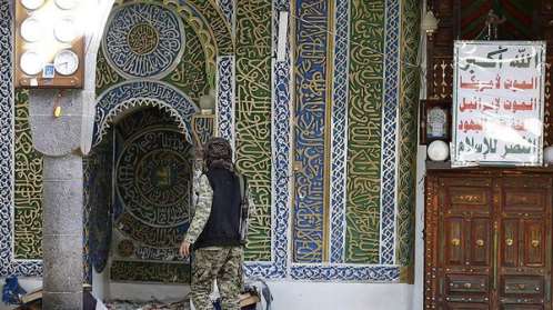 مليشيا الحوثي تغلق مسجد الزمر بصنعاء وتمنع الصلاة في مسجد الفليحي