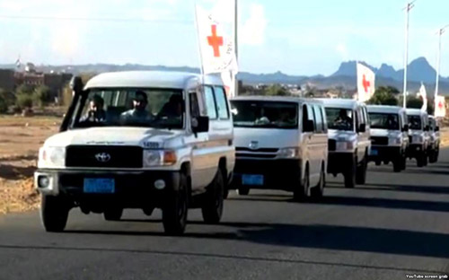 أمن عمران يحرر مهندسين تابعين للصليب الأحمر ويضبط 8 أشخاص نهبوا سيارة تابعة للواء عسكري