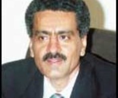 نجاة وزير الداخلية الأسبق اللواء حسين عرب من محاولة اغتيال بصنعاء يمن برس