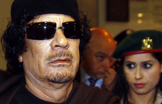 سي ان ان: هل لقى القذافي مصرعه على يد جاسوس (ساركوزي) وكيف كانت خيانة \
