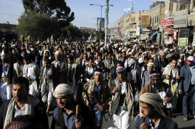 جماعة الحوثي تدشن حملة اعتقالات واسعة بعمران وتضع شرط لصلاة التراويح وتعاقب من يخالف