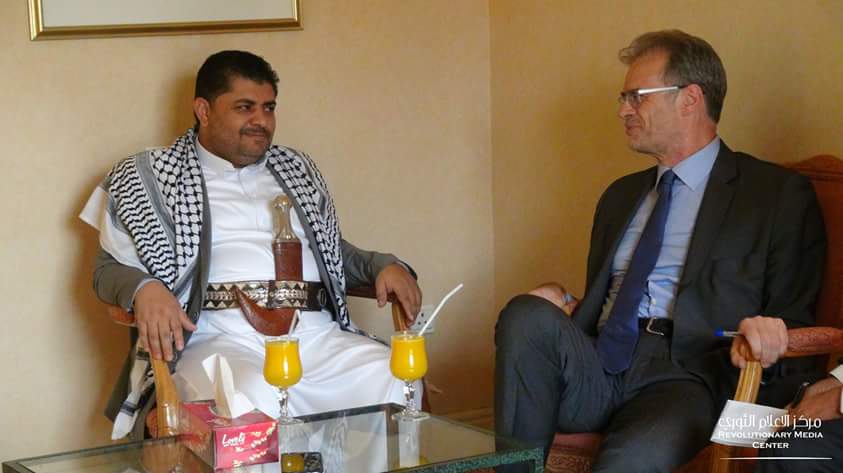 محمد علي الحوثي يظهر بااستايل جديد اثناء استقباله للسفير الفرنسي بصنعاء