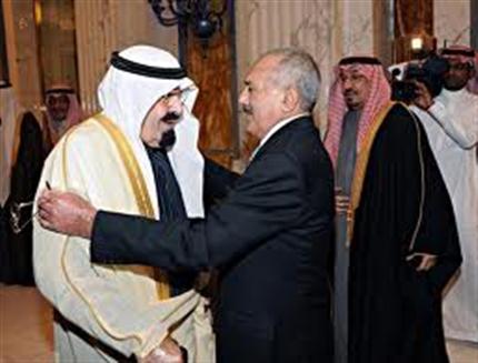 لوموند : كيف تمكنت مملكة «آل سعود» من احتواء الربيع العربي وكيف حاول صالح العودة في 2013