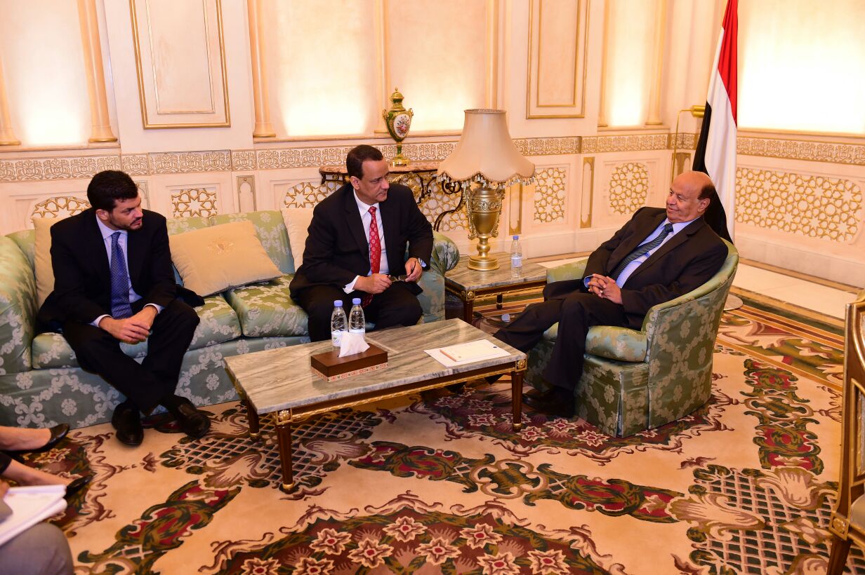 الرئيس هادي يلتقي المبعوث الأممي ويؤكد حرص الدولة على إحلال السلام