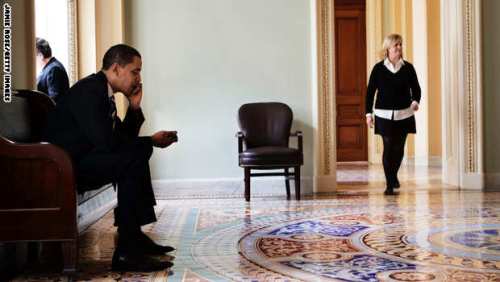الرئيس الأمريكي باراك أوباما في مكالمة هاتفية