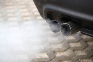 اختراع قطري يوفر الوقود ويقلل من انبعاث الكربون من السيارات