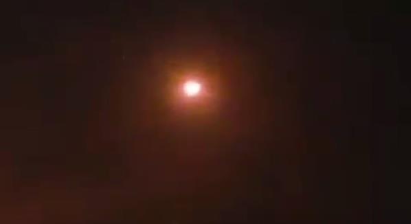 الدفاع الجوي السعودي يعترض صاروخاً فوق خميس مشيط ويدمر منصة إطلاقه