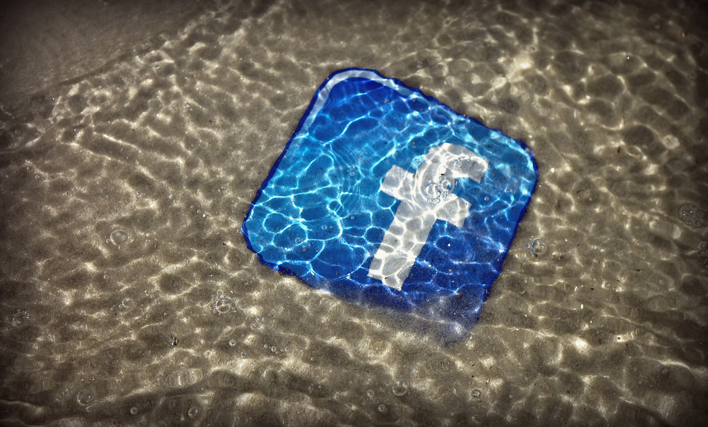 “فيسبوك” تعلن عن 1.28 مليون مستخدم نشط شهريًا