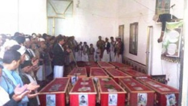 وصول عشرات الجثث لمقاتلي الحوثيين إلى عمران وتم دفنهم في ظروف غامضة