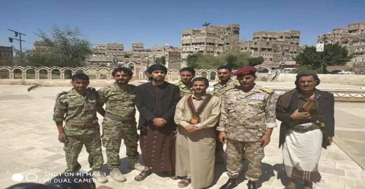 انشقاق قائد لواء في مأرب وانضمامه للحوثيين