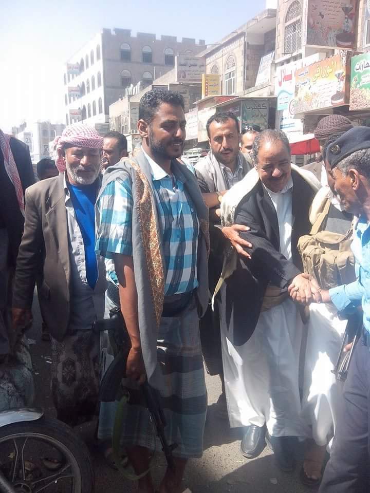 صورة وحدث: عبده الجندي محافظ الحوثيين في تعز مختبئ في مدينة إب