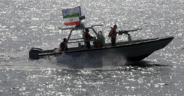 مقتل جندي إماراتي في مطاردة قارب إيراني بالخليج العربي