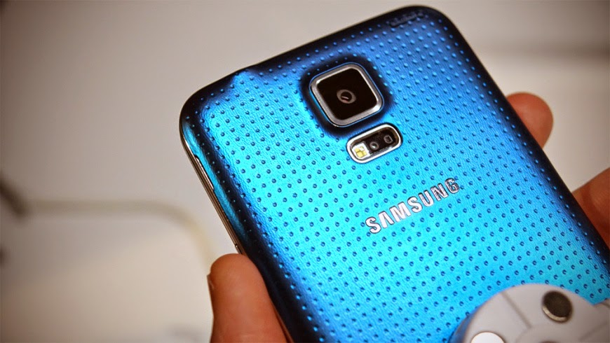  سامسونغ تعترف بمشاكل في كاميرا Galaxy S5 