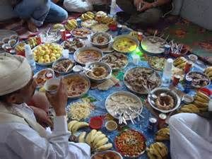 قرية يمنية لا تطبخ فيها المرأة إلا مرة واحدة طوال شهر رمضان ..تعرف عليها