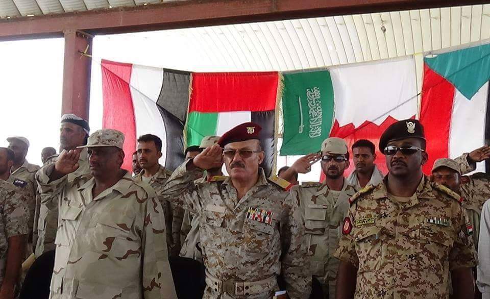 تخرج الدفعة الأولى من قوات الجيش الوطني بقاعدة العند بحضور رئيس المجلس العسكري بتعز (صور)