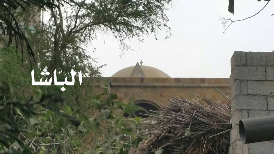 قوات الجيش والمقاومة تواصل تقدمها شرق تعز وتسيطر على مسجد القصر الجمهوري