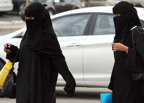  السعودية تلغي «غير مصرح لها بالعمل» لزوجة السعودي