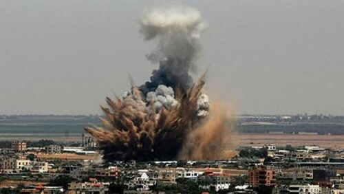 قصف إسرائيلي يستهدف منزل هنية وقناة الأقصى و 47شهيد في ليلة عصيبة على غزة